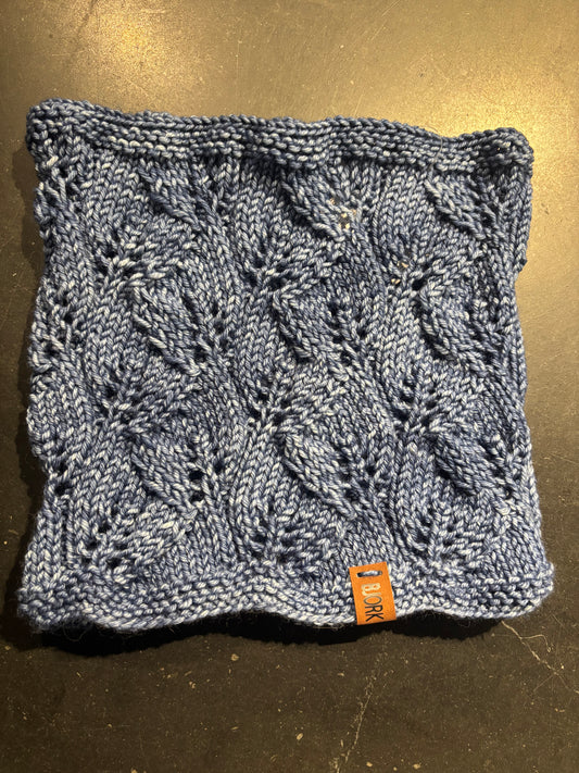 Fínt | Hand Knit Cowl