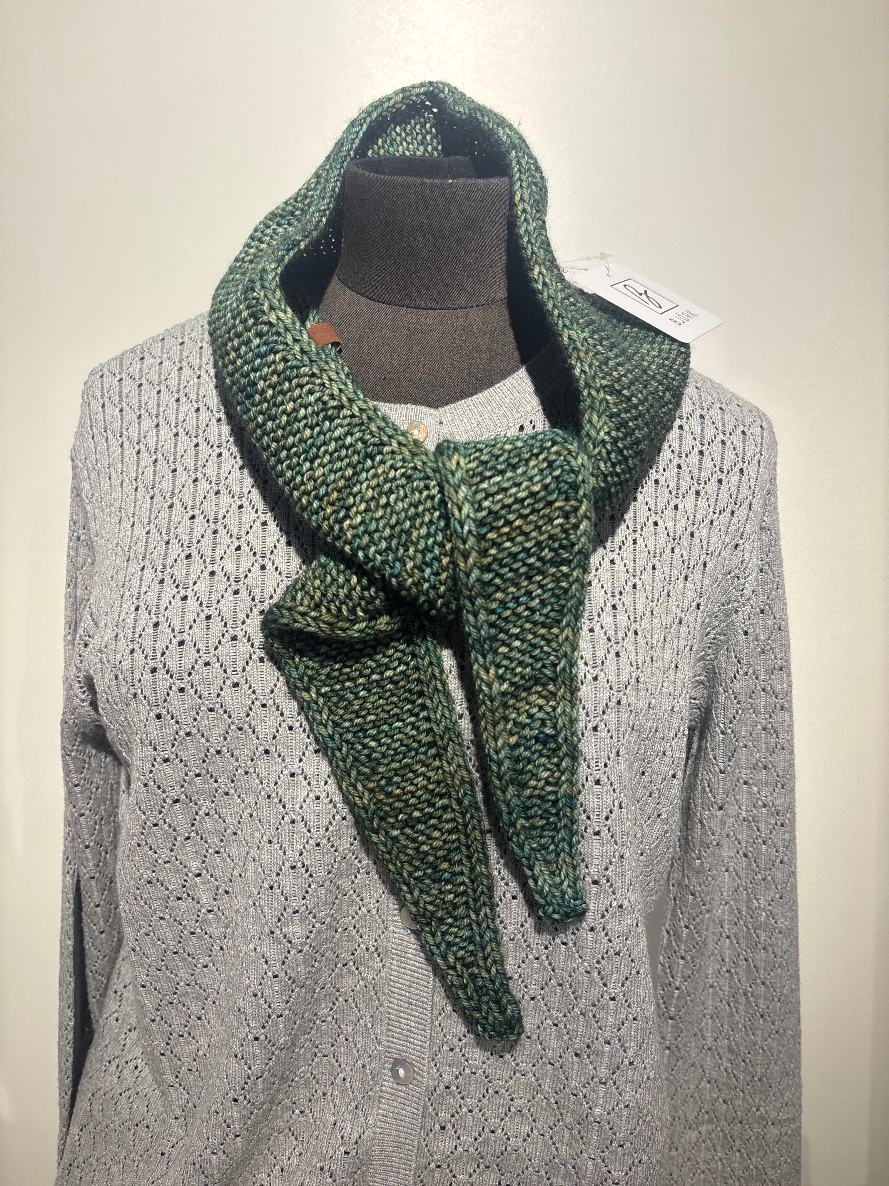 Fia | Hand Knit Scarf