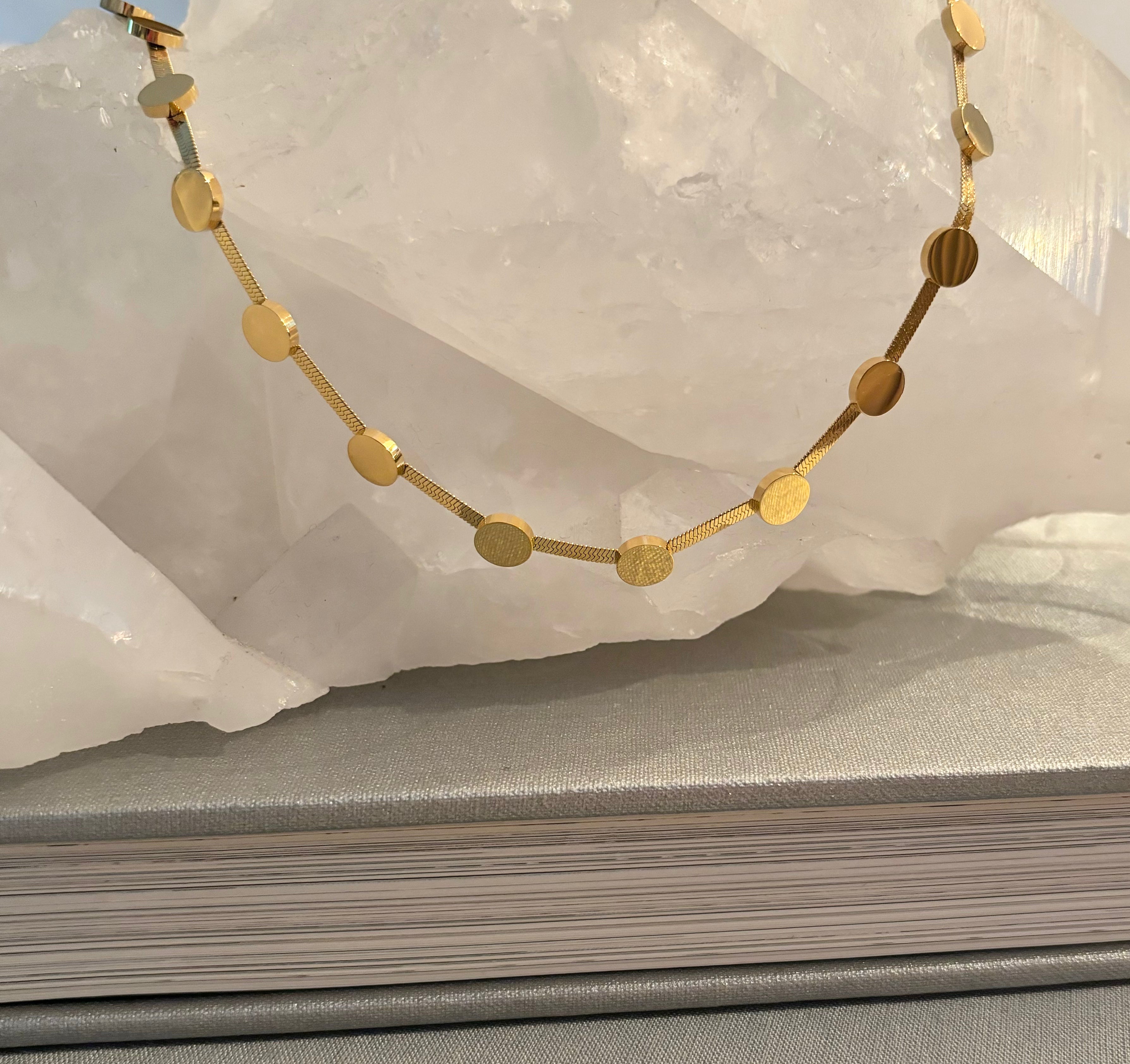 Lori | Chocker Necklace