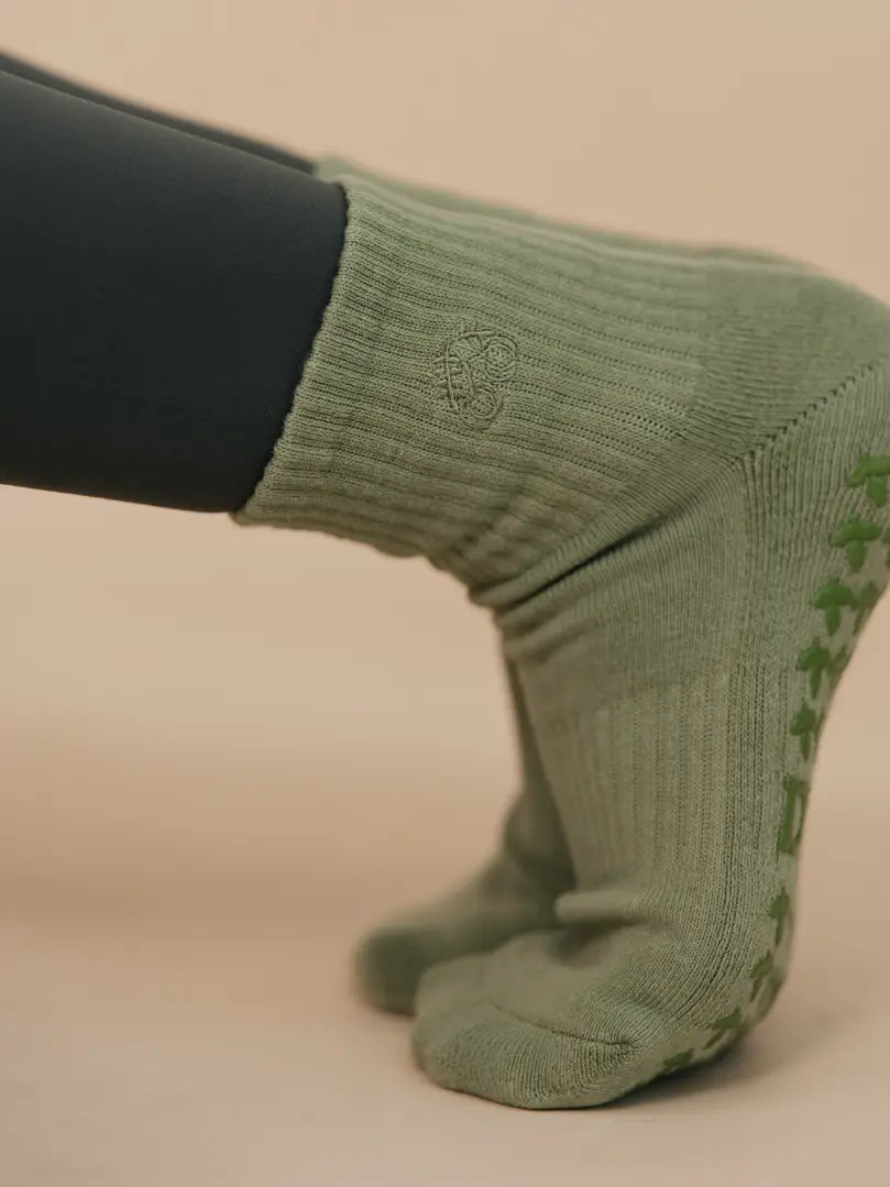 The Daily Grind Grip Sock | Classic Crew