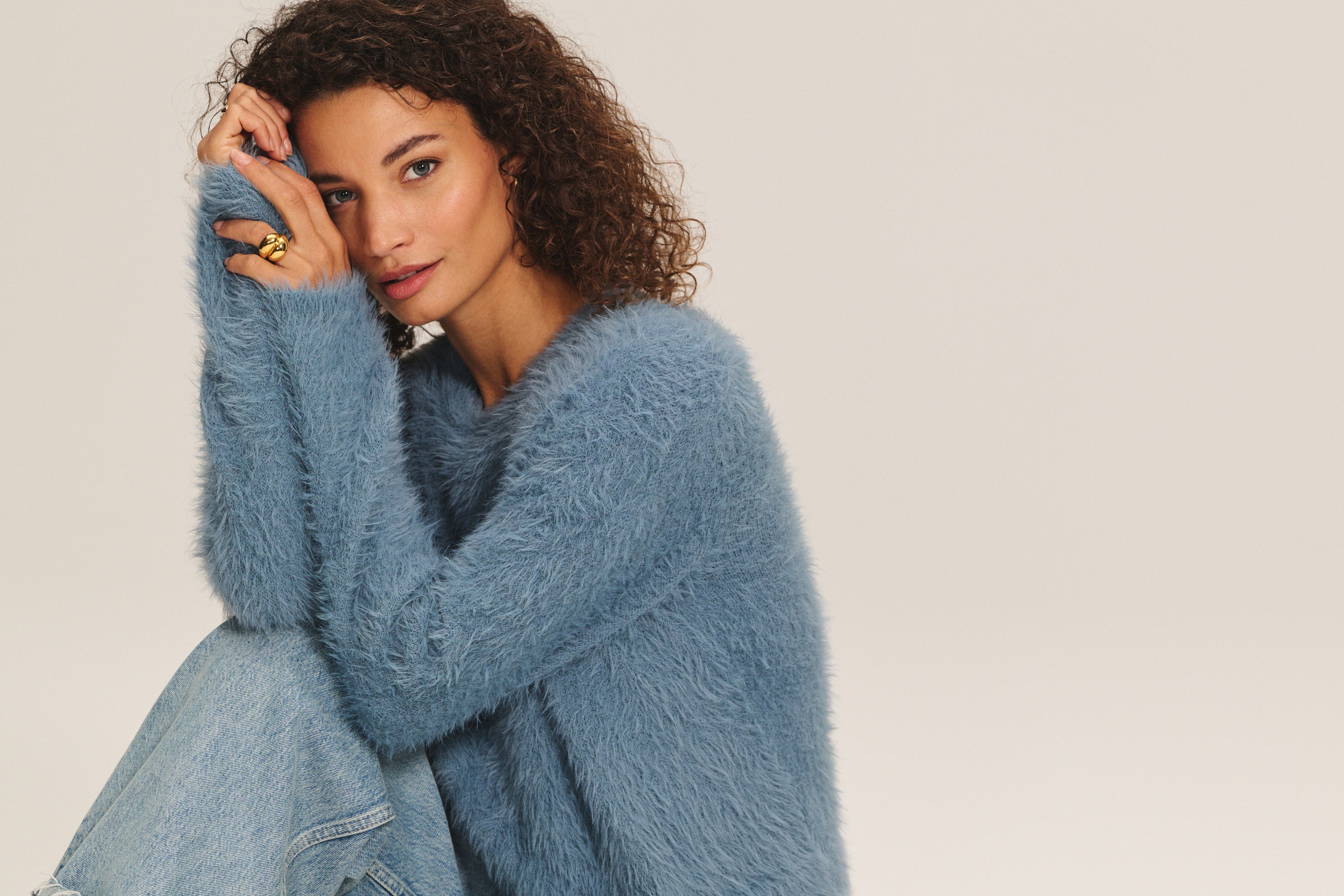 Penny | Feather Yarn Sweater