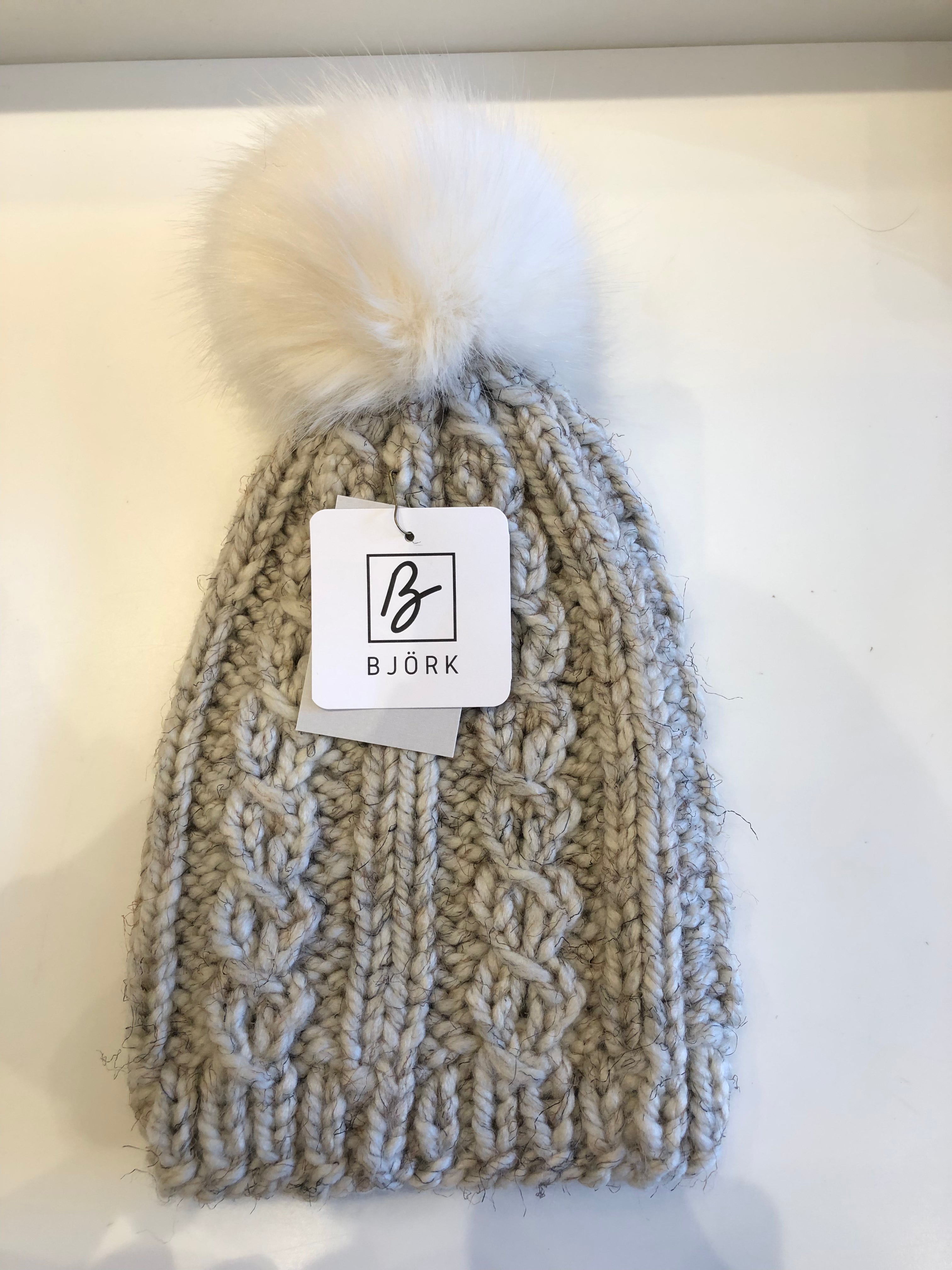 Birki | Hat with Pom Pom