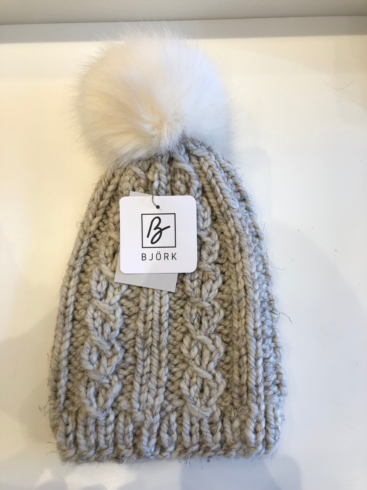 Birki | Hat with Pom Pom